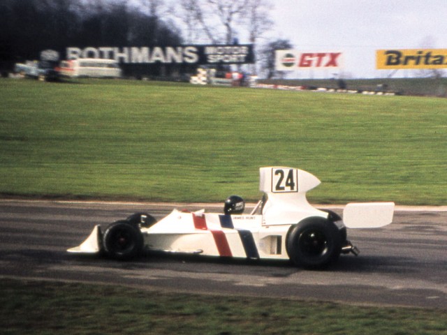 A subasta el Hesketh 308 con el que debutó James Hunt 5
