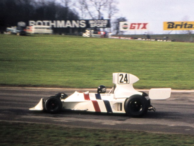 A subasta el Hesketh 308 con el que debutó James Hunt