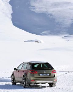 Peugeot 508 RXH por Carrozzeria Castagna: Una personalización un tanto peculiar