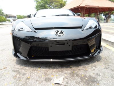 A la venta un Lexus LFA