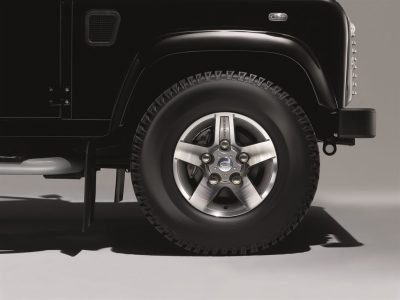 Land Rover Defender: renovarse "y" morir