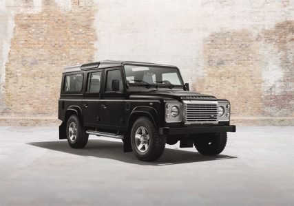 Land Rover Defender: renovarse "y" morir