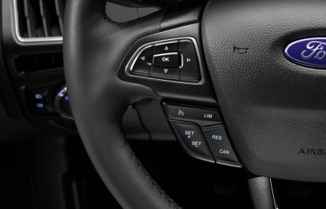 newfordfocus-interior-04
