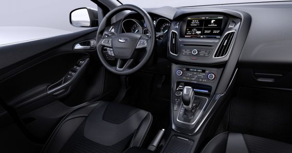 newfordfocus_int_automaticgearshift_02