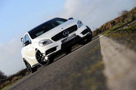 Oakley Design se atreve con el Mercedes A45 AMG