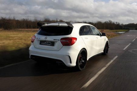 Oakley Design se atreve con el Mercedes A45 AMG