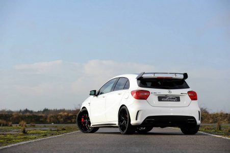 Oakley Design se atreve con el Mercedes A45 AMG