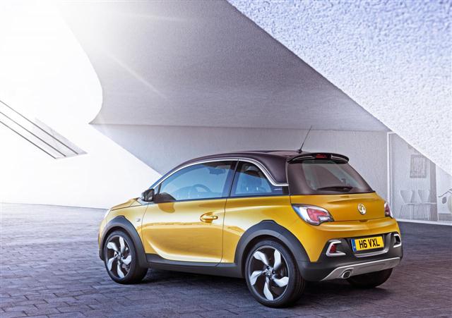 Oficial: Opel Adam Rocks de producción