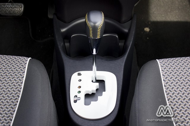 Prueba: Toyota Yaris 100 SoHo MultiDrive (diseño, habitáculo, mecánica) 10