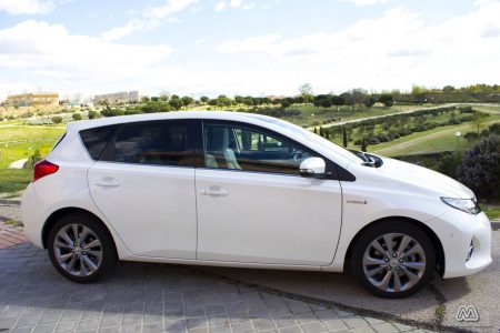 Prueba: Toyota Auris HSD híbrido (equipamiento, comportamiento, conclusión)