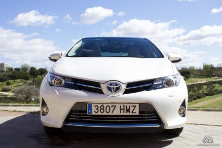 Prueba: Toyota Auris HSD híbrido (equipamiento, comportamiento, conclusión)