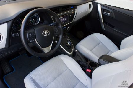 Prueba: Toyota Auris HSD híbrido (equipamiento, comportamiento, conclusión)