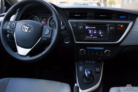 Prueba: Toyota Auris HSD híbrido (equipamiento, comportamiento, conclusión)