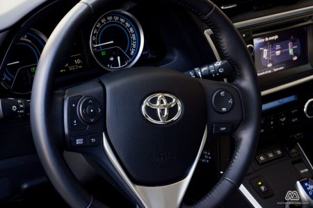 Prueba: Toyota Auris HSD híbrido (equipamiento, comportamiento, conclusión)