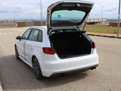 Prueba: Audi S3 Sportback 2.0 TFSI de 300 caballos (equipamiento, comportamiento, conclusión)