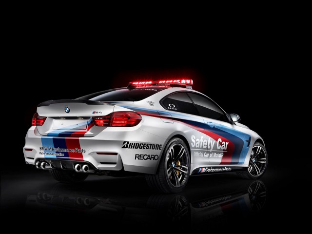 BMW M4 se estrena como coche de seguridad en MotoGP 3