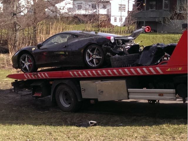 Destroza un Ferrari 458 Italia a sus 18 años mientras lo probaba