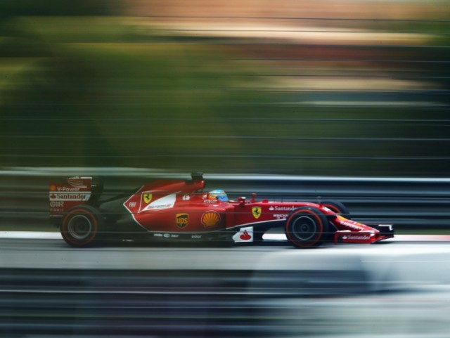 Mercedes se muestra intratable en el GP de Malasia 1