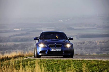 BMW M3 GTR M500 Golden Edition por Petersport