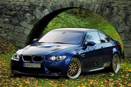 BMW M3 GTR M500 Golden Edition por Petersport