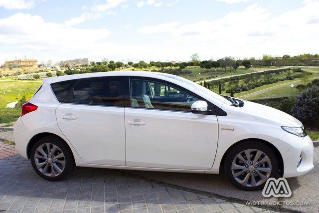 Prueba: Toyota Auris HSD híbrido (diseño, habitáculo, mecánica)