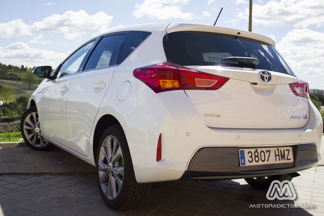 Prueba: Toyota Auris HSD híbrido (diseño, habitáculo, mecánica)