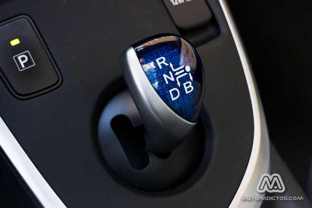 Prueba: Toyota Auris HSD híbrido (diseño, habitáculo, mecánica) 8