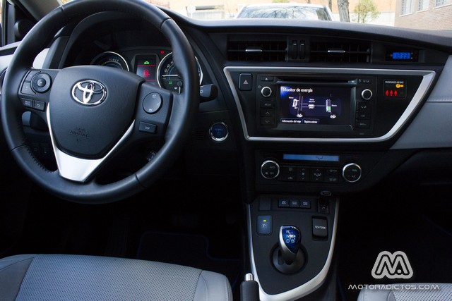 Prueba: Toyota Auris HSD híbrido (diseño, habitáculo, mecánica) 11