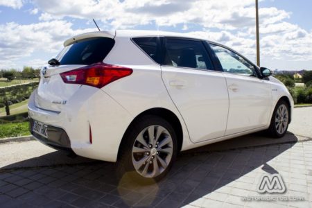 Prueba: Toyota Auris HSD híbrido (equipamiento, comportamiento, conclusión)