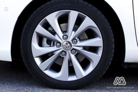 Prueba: Toyota Auris HSD híbrido (equipamiento, comportamiento, conclusión)