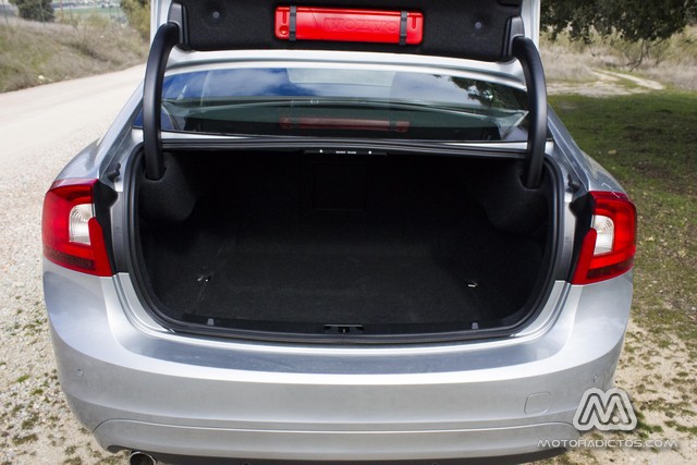 Prueba: Volvo S60 D2 Momentum (diseño, habitáculo, mecánica) 7