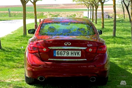 Prueba: Infiniti Q50 2.2d GT (equipamiento, comportamiento, conclusión)