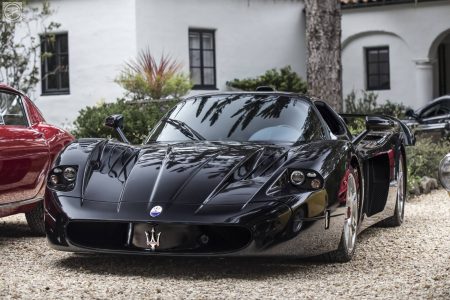 A la venta el único Maserati MC12 de color negro construido