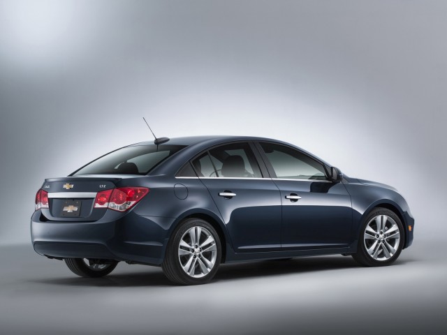 Chevrolet presenta el Cruze MY2015