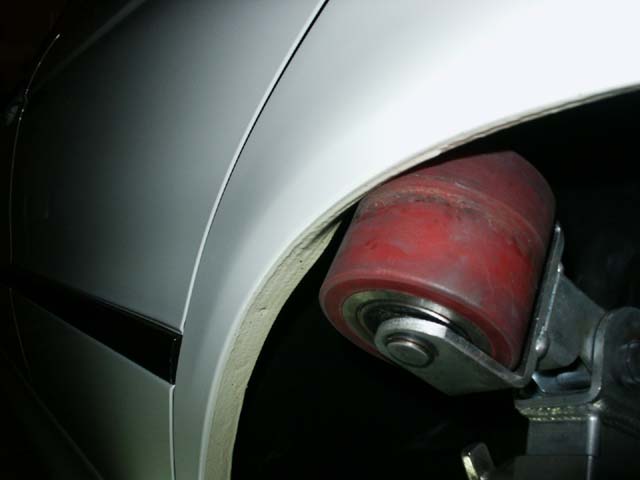 Ensanchando las aletas de nuestro coche con una máquina de abrir aletas 3
