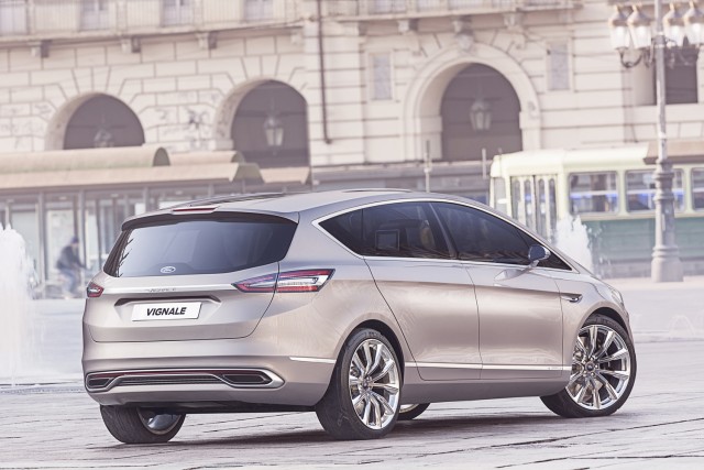 Ford da un nuevo paso hacia el mercado premium con el S-MAX Vignale