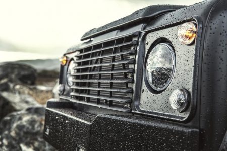 ¿El Land Rover Defender que siempre anhelaste? Icon te lo trae con un V8 LS3 de General Motors