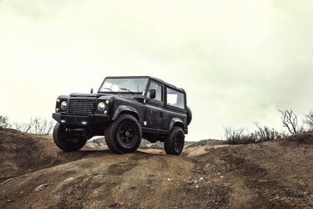 ¿El Land Rover Defender que siempre anhelaste? Icon te lo trae con un V8 LS3 de General Motors