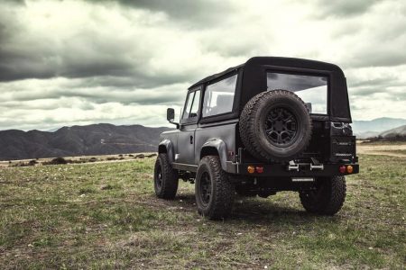 ¿El Land Rover Defender que siempre anhelaste? Icon te lo trae con un V8 LS3 de General Motors