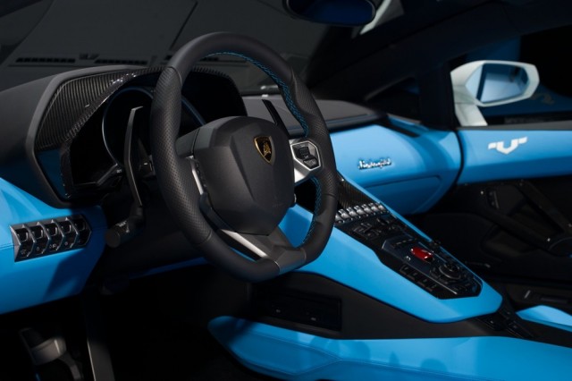 Oficial: Lamborghini Aventador LP700-4 "Nationale"