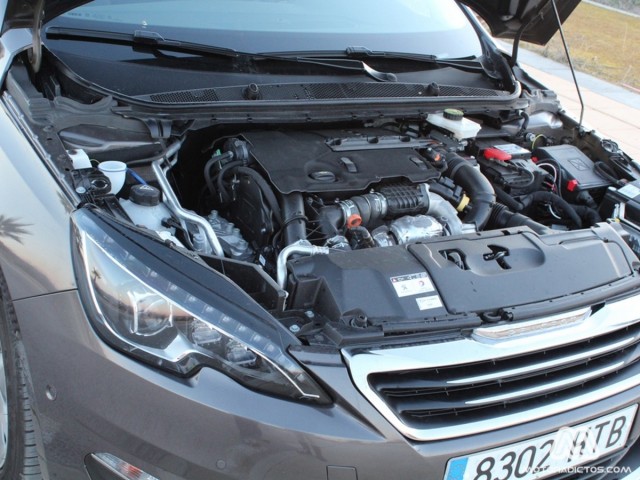 Prueba: Peugeot 308 Allure HDI 92 caballos (diseño, habitáculo, mecánica) 6