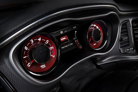 Dodge-Challenger-SRT-Hellcat-18