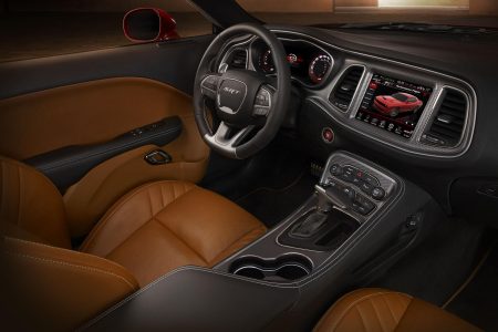 Dodge-Challenger-SRT-Hellcat-26