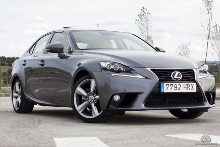 Prueba: Lexus IS 300h híbrido (equipamiento, comportamiento, conclusión)