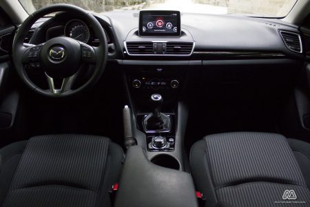 Prueba: Mazda 3 SkyActiv-G 100 CV (equipamiento, comportamiento, conclusión)