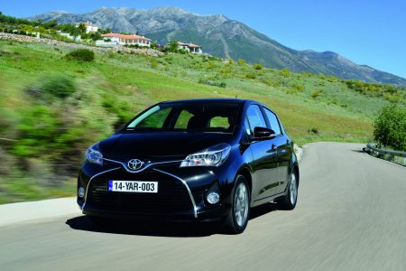 Toyota Yaris 2015: diseño y equipamiento mejorados