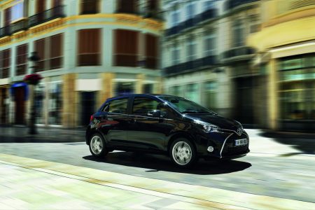 Toyota Yaris 2015: diseño y equipamiento mejorados