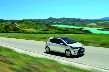 Toyota Yaris 2015: diseño y equipamiento mejorados