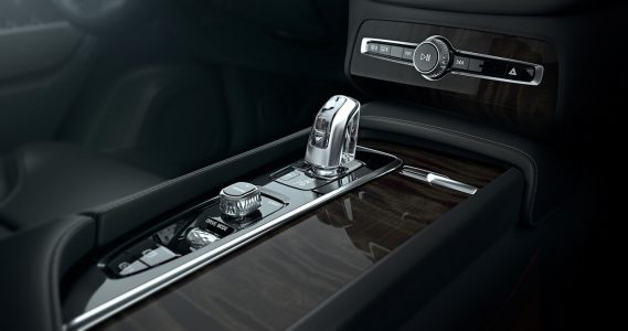 Volvo-XC90-2014-19