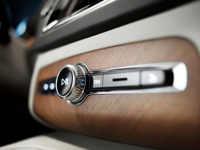 Primer vistazo al Volvo XC90 2015 3